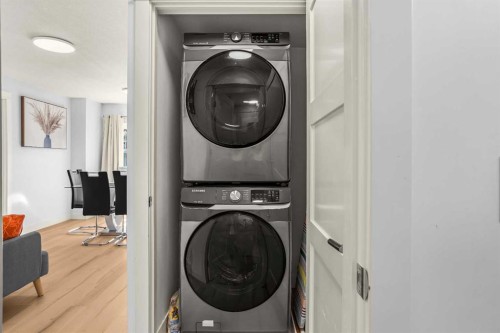 1-1406 2Nd Avenue, Canmore, AB - Indoor Photo Showing Laundry Room