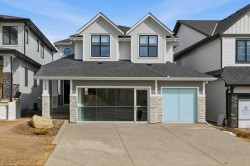 136 Creekstone Hill SW Calgary, AB T2X 5G6