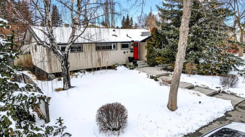 33 Warwick Drive Sw, Calgary, AB - Outdoor