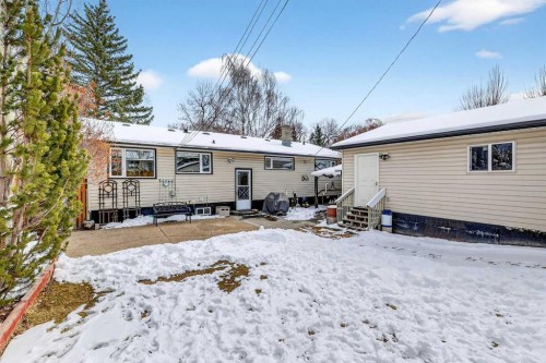 33 Warwick Drive Sw, Calgary, AB - Outdoor