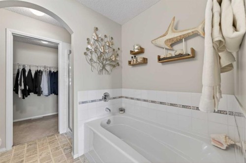 210 West Creek Bay, Chestermere, AB - Indoor Photo Showing Bathroom