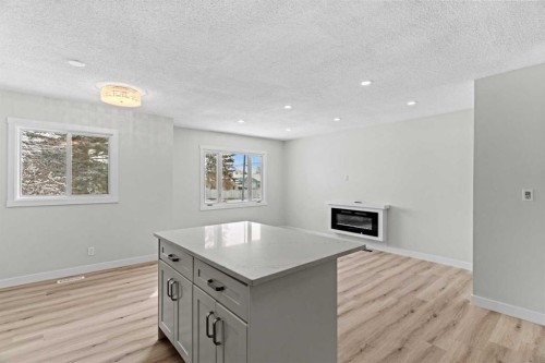 937 Marcombe Drive Ne, Calgary, AB - Indoor