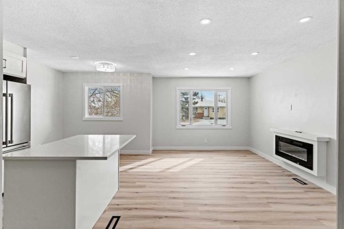937 Marcombe Drive Ne, Calgary, AB - Indoor