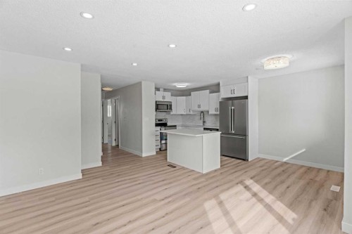 937 Marcombe Drive Ne, Calgary, AB - Indoor Photo Showing Kitchen