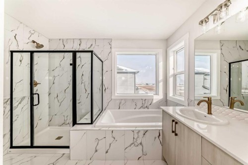 100 Corner Glen Manor Ne, Calgary, AB - Indoor Photo Showing Bathroom