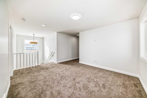 100 Corner Glen Manor Ne, Calgary, AB - Indoor Photo Showing Other Room