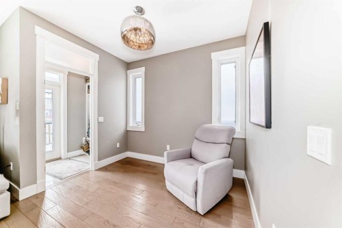 2117 51 Avenue Sw, Calgary, AB - Indoor Photo Showing Other Room