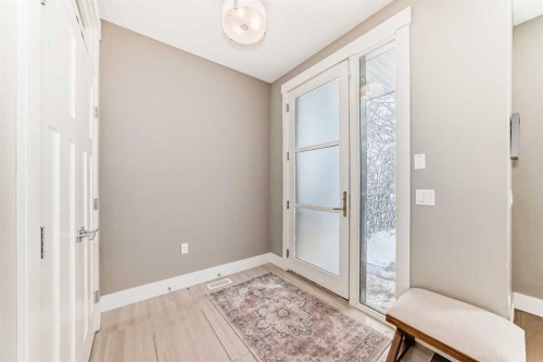 2117 51 Avenue Sw, Calgary, AB - Indoor Photo Showing Other Room