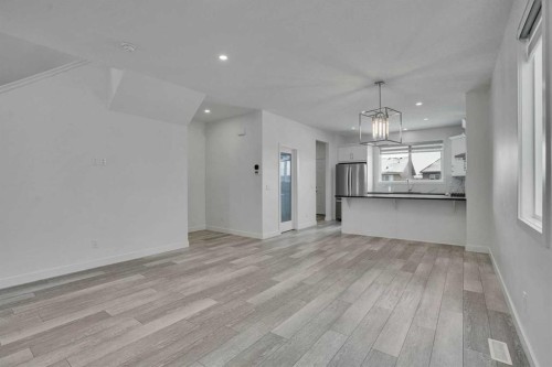 26 Amblehurst Path Nw, Calgary, AB - Indoor