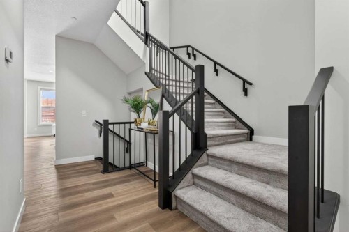 31 Herron Rise Ne, Calgary, AB - Indoor Photo Showing Other Room