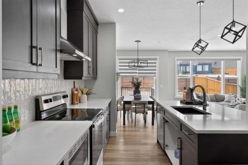 31 Herron Rise Ne, Calgary, AB - Indoor Photo Showing Kitchen With Upgraded Kitchen