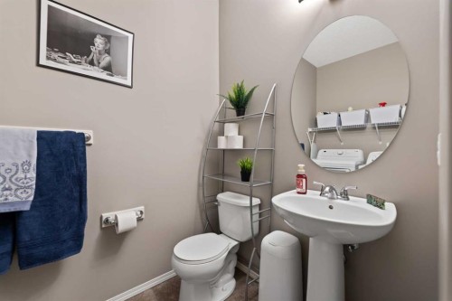 159 Evansborough Crescent Nw, Calgary, AB - Indoor Photo Showing Bathroom