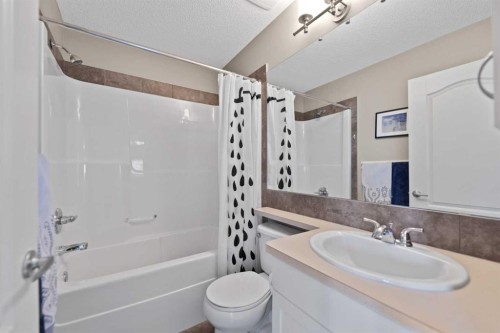159 Evansborough Crescent Nw, Calgary, AB - Indoor Photo Showing Bathroom