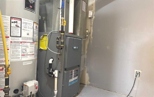 3229 19 Avenue Se, Calgary, AB - Indoor Photo Showing Basement