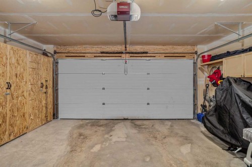 1112 Wilson Way, Canmore, AB - Indoor Photo Showing Garage