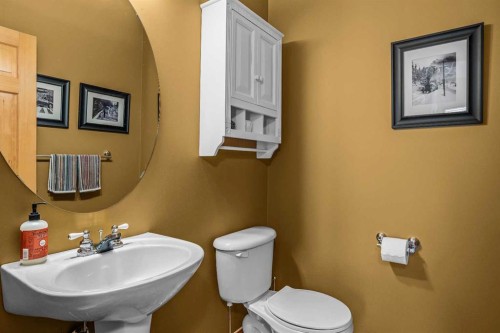 1112 Wilson Way, Canmore, AB - Indoor Photo Showing Bathroom
