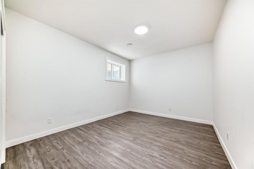 127 Saddlecrest Grove Ne, Calgary, AB - Indoor Photo Showing Other Room