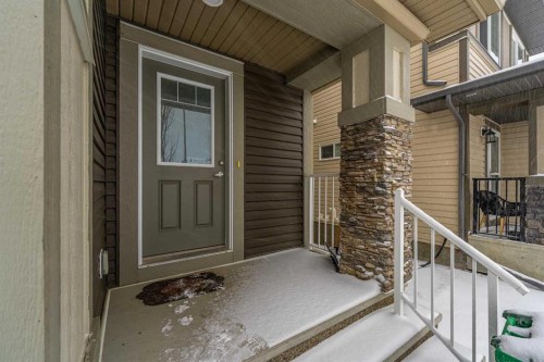 313 Hillcrest Road Sw, Airdrie, AB - Outdoor With Exterior