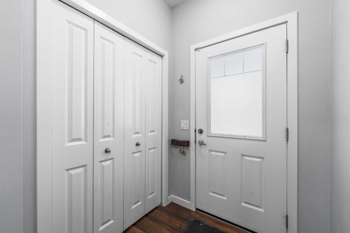313 Hillcrest Road Sw, Airdrie, AB - Indoor Photo Showing Other Room