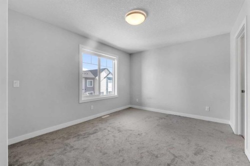 342 Canals Sw, Airdrie, AB - Indoor Photo Showing Other Room