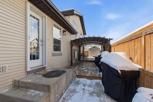 90 Cranberry Square, Calgary, AB - Outdoor With Exterior