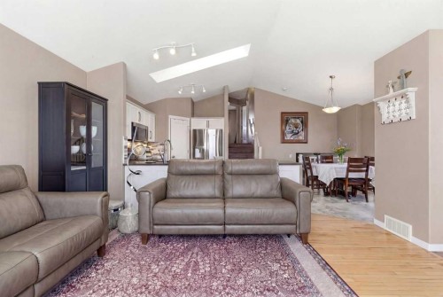 90 Cranberry Square, Calgary, AB - Indoor Photo Showing Living Room