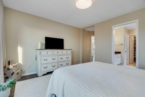 701 Cimarron Close, Okotoks, AB - Indoor Photo Showing Bedroom