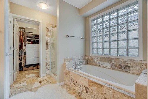 701 Cimarron Close, Okotoks, AB - Indoor Photo Showing Bathroom