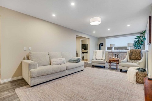 701 Cimarron Close, Okotoks, AB - Indoor