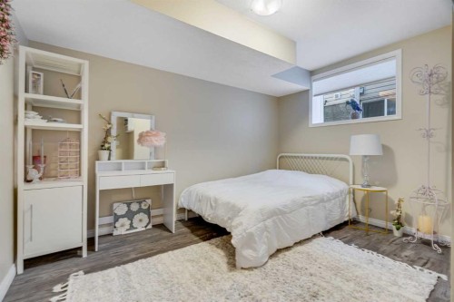 701 Cimarron Close, Okotoks, AB - Indoor Photo Showing Bedroom