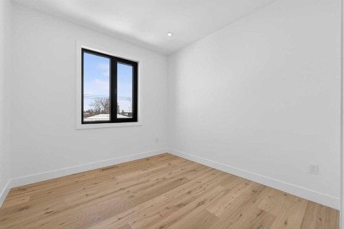 416 36 Street Sw, Calgary, AB - Indoor Photo Showing Other Room