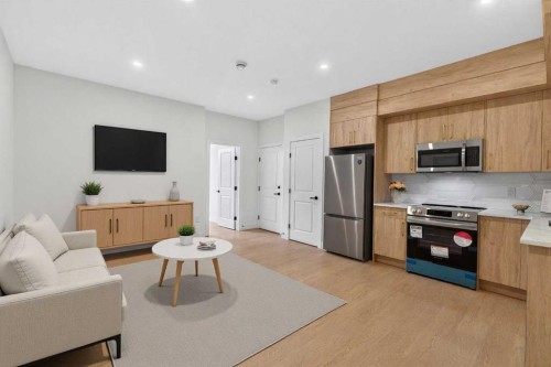 416 36 Street Sw, Calgary, AB - Indoor Photo Showing Kitchen With Stainless Steel Kitchen