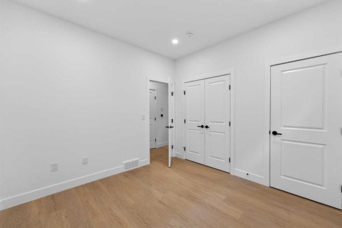 416 36 Street Sw, Calgary, AB - Indoor Photo Showing Other Room