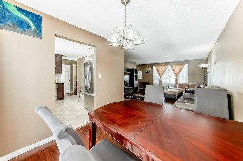271 Dalhurst Way Nw, Calgary, AB - Indoor