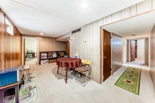 271 Dalhurst Way Nw, Calgary, AB - Indoor Photo Showing Other Room