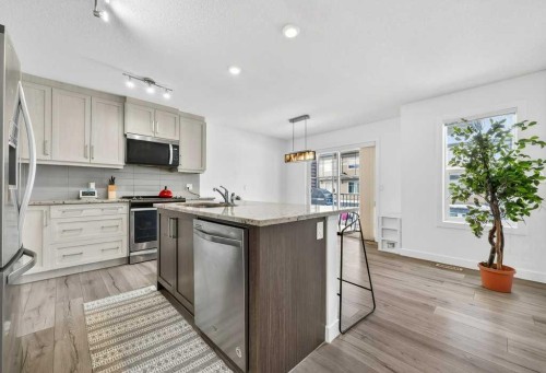 516 Sage Hill Grove Nw, Calgary, AB - Indoor Photo Showing Kitchen With Stainless Steel Kitchen With Upgraded Kitchen