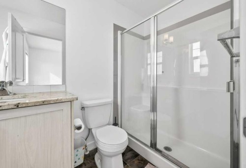 516 Sage Hill Grove Nw, Calgary, AB - Indoor Photo Showing Bathroom