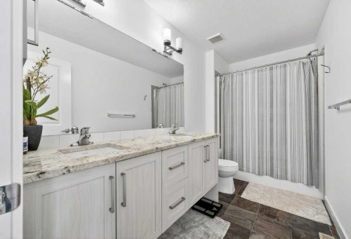 516 Sage Hill Grove Nw, Calgary, AB - Indoor Photo Showing Bathroom
