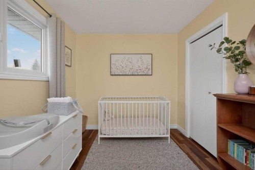 4119 Doverview Drive Se, Calgary, AB - Indoor Photo Showing Bedroom