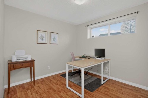 4119 Doverview Drive Se, Calgary, AB - Indoor Photo Showing Office