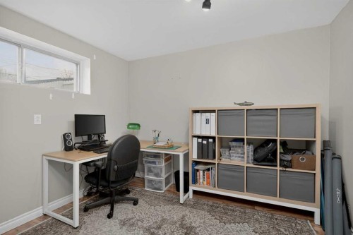 4119 Doverview Drive Se, Calgary, AB - Indoor Photo Showing Other Room