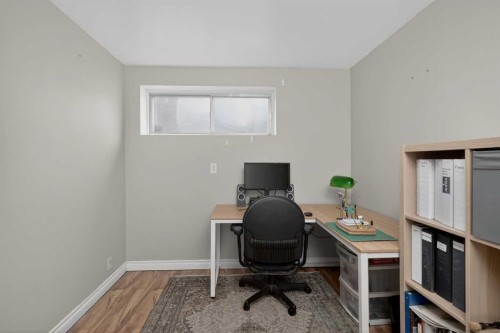 4119 Doverview Drive Se, Calgary, AB - Indoor Photo Showing Office
