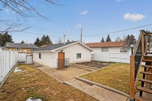 4119 Doverview Drive Se, Calgary, AB - Outdoor