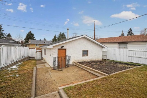 4119 Doverview Drive Se, Calgary, AB - Outdoor