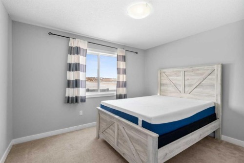 252 Nolanhurst Crescent Nw, Calgary, AB - Indoor Photo Showing Bedroom