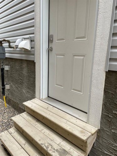 252 Nolanhurst Crescent Nw, Calgary, AB - Outdoor With Exterior