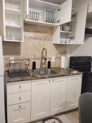 252 Nolanhurst Crescent Nw, Calgary, AB - Indoor Photo Showing Kitchen