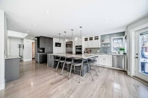256 Riverside Mews Se, Calgary, AB - Indoor