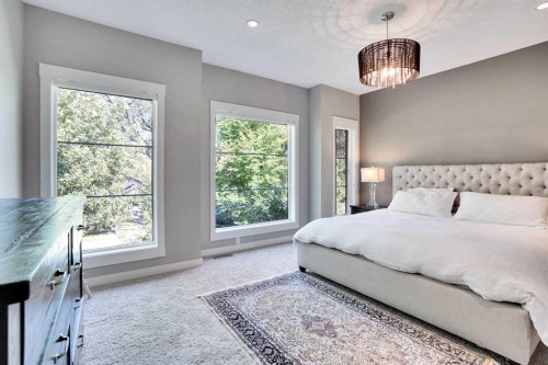 235 11 Avenue Ne, Calgary, AB - Indoor Photo Showing Bedroom