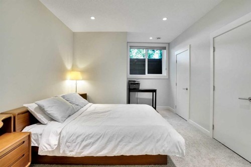 235 11 Avenue Ne, Calgary, AB - Indoor Photo Showing Bedroom
